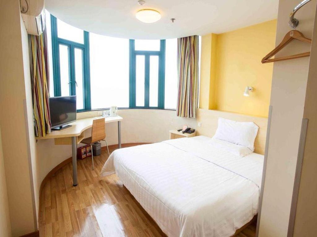 7 Days Inn Shanghai Minhang Dongchuan Road Jiaotong University Buitenkant foto